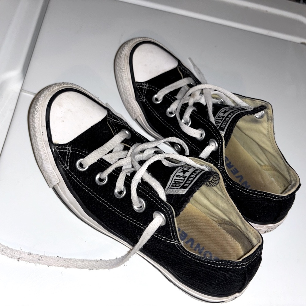 Women’s size 6 black low top converse
